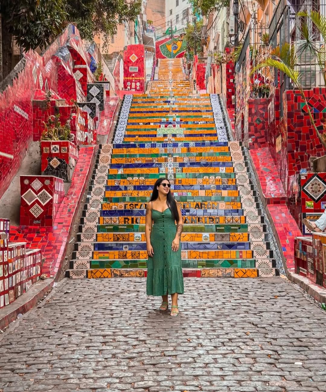 Escadaria Selarón colorida no Rio de Janeiro