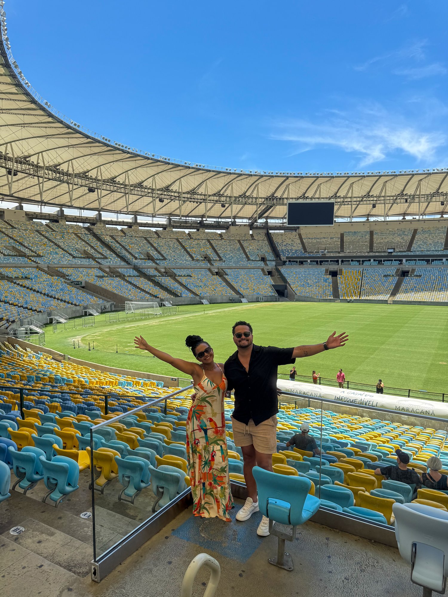 Casal no Maracanã — tour cultural Rio Raiz